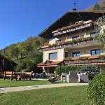 Karlsdorfer Hof Hotel
