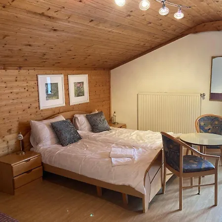 Karlsdorfer Hof سيبودن
