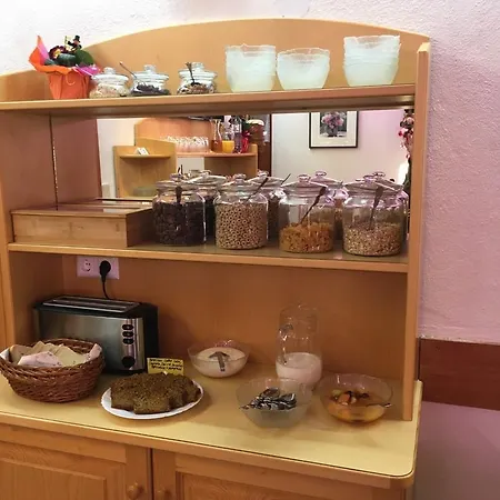 Karlsdorfer Hof 酒店 塞博登