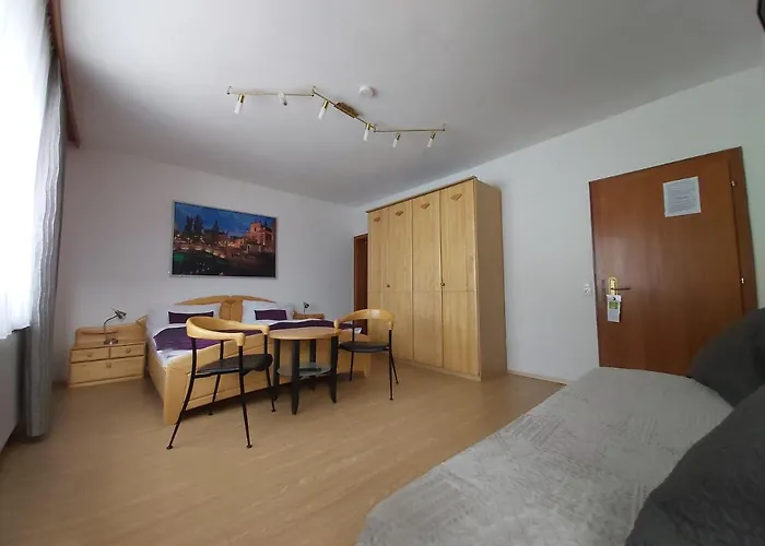 Karlsdorfer Hof Hotel 2*